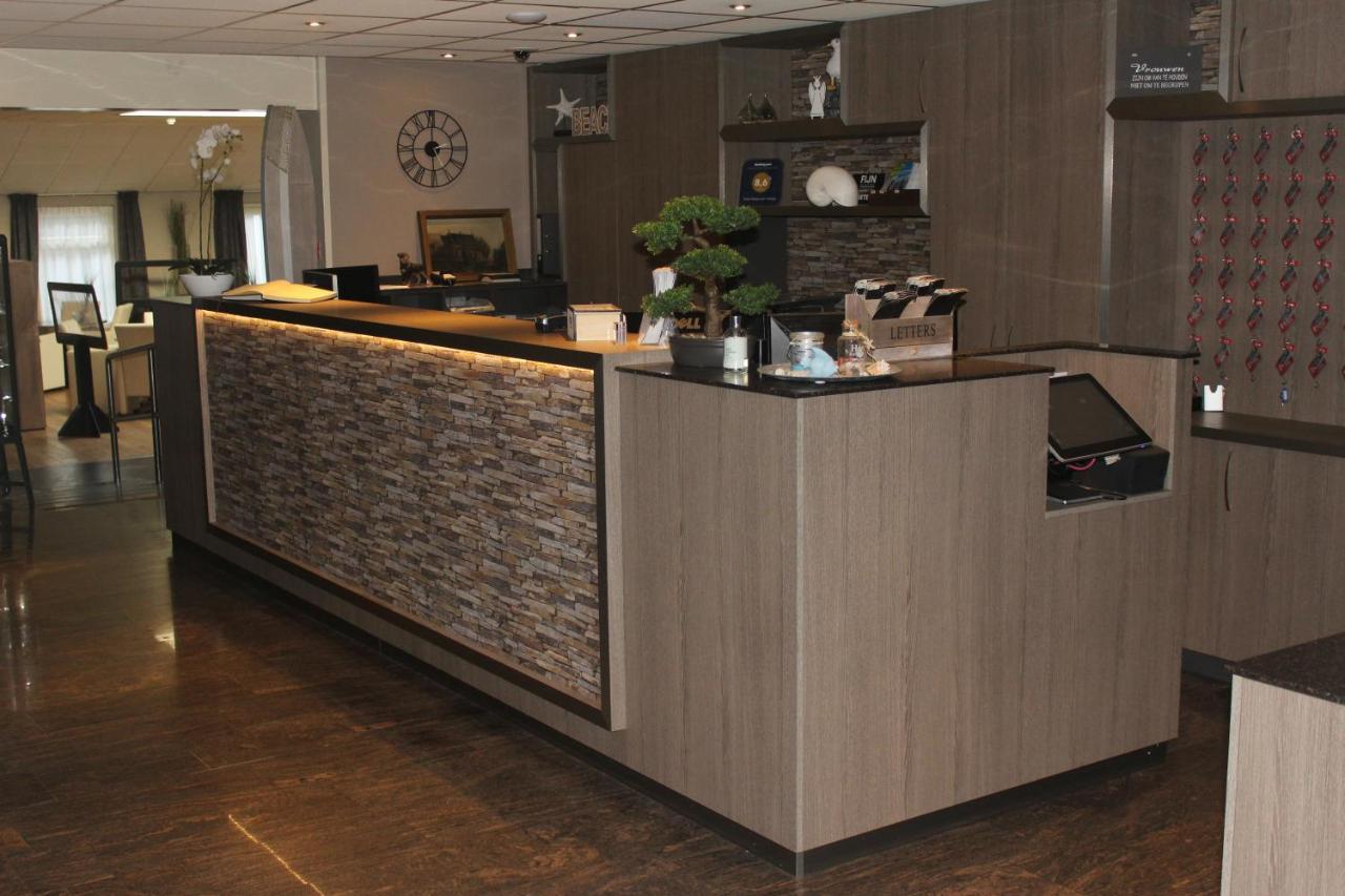 Hotel Restaurant 'T Klokje Renesse Esterno foto