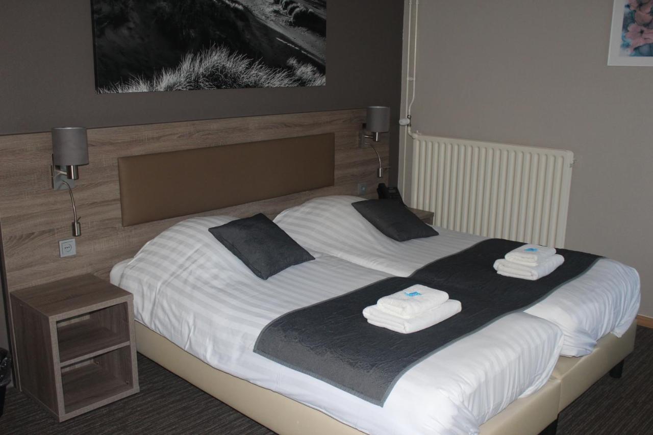 Hotel Restaurant 'T Klokje Renesse Esterno foto