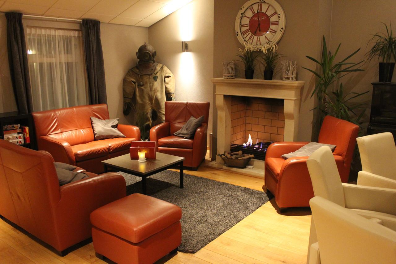 Hotel Restaurant 'T Klokje Renesse Esterno foto