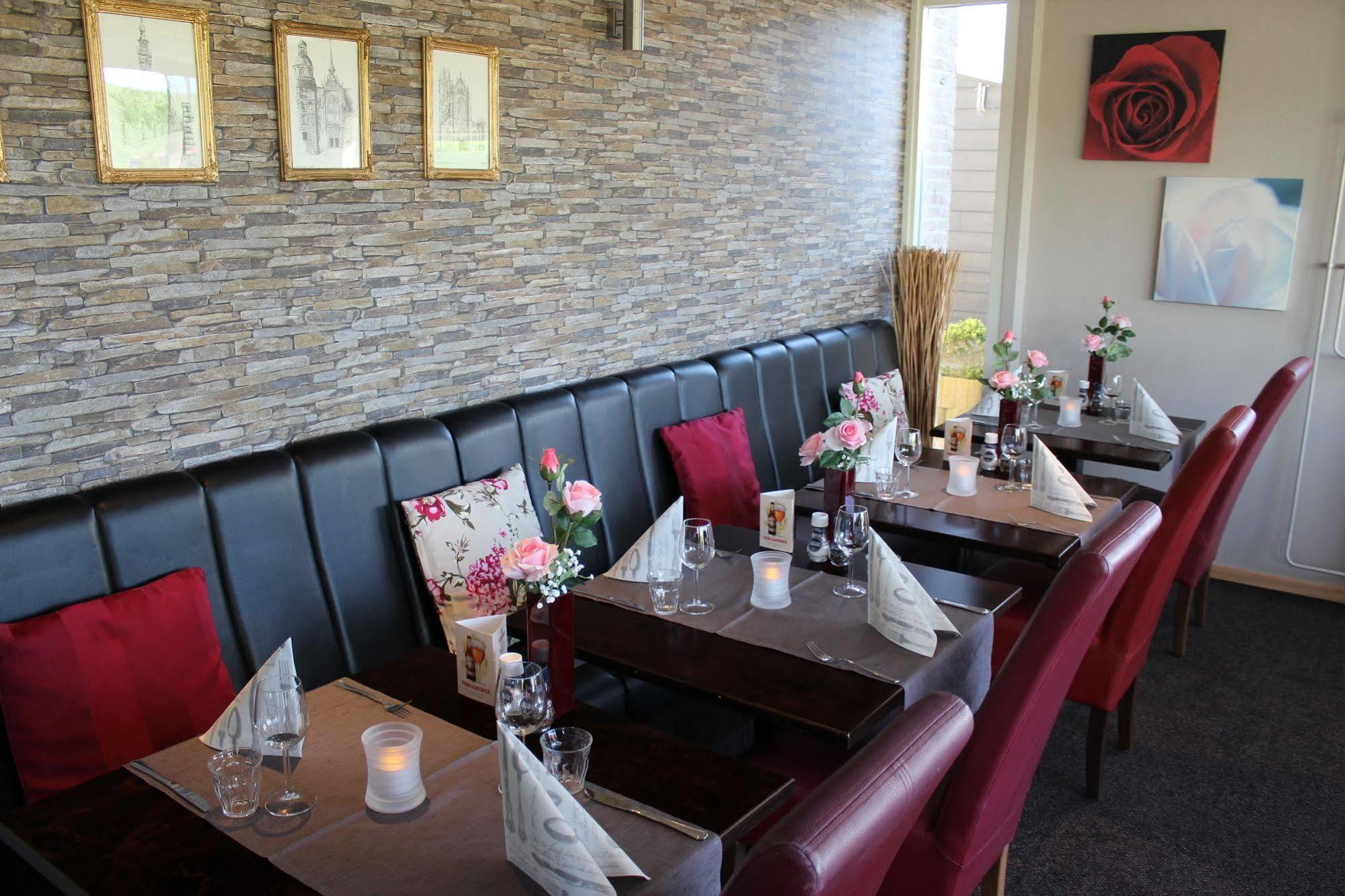 Hotel Restaurant 'T Klokje Renesse Esterno foto