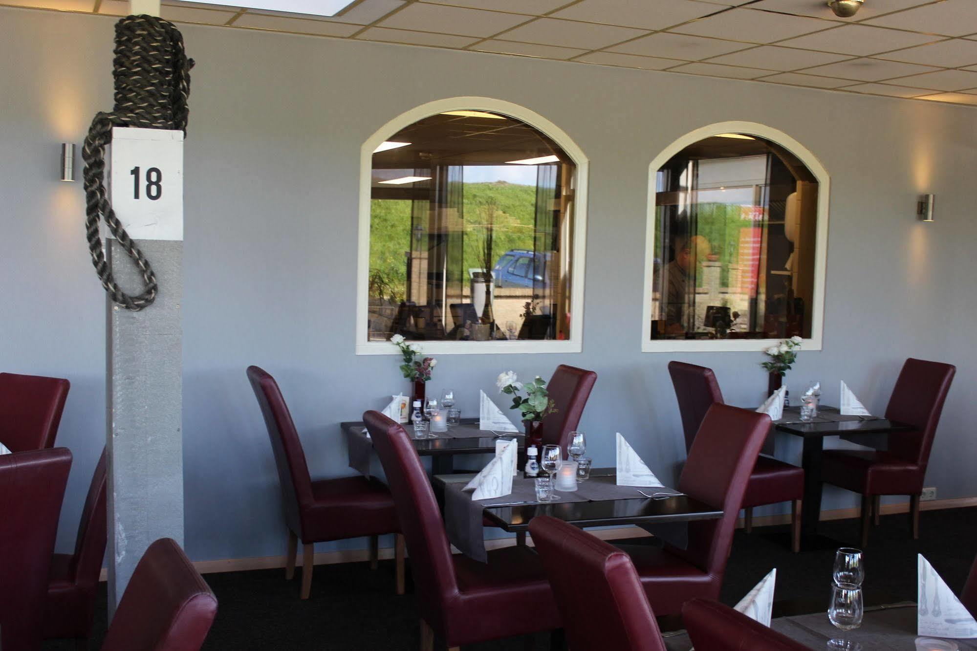 Hotel Restaurant 'T Klokje Renesse Esterno foto